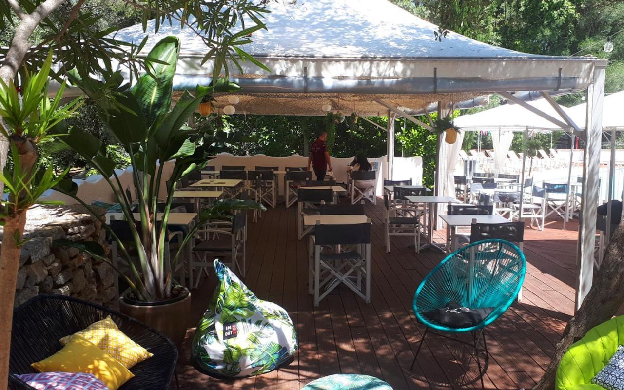 Le Beau Veze Hotel Carqueiranne Buitenkant foto