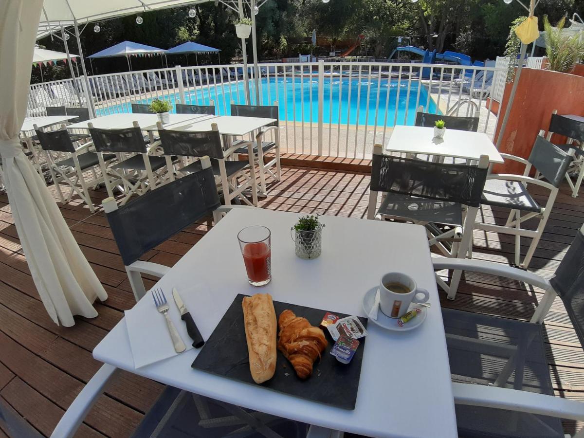 Le Beau Veze Hotel Carqueiranne Buitenkant foto
